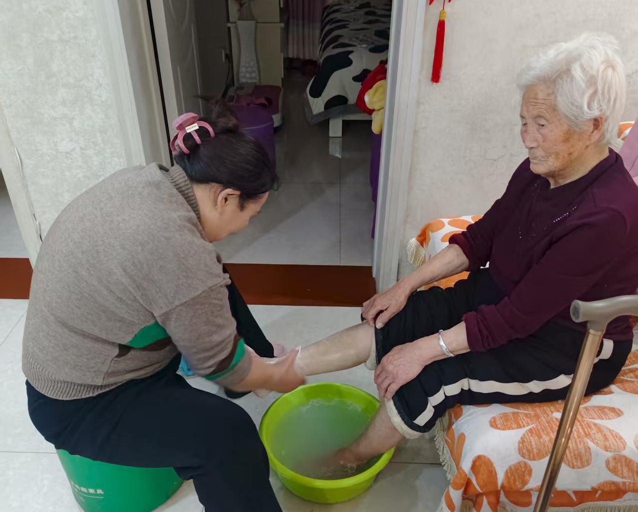 河南安阳北郭集村王青用行动诠释孝为德之本