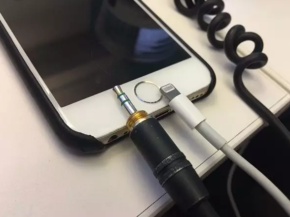 iPhone 7取消耳机接口 让机身变得更薄 iPhone 7取消耳机接口 让机身变得更薄