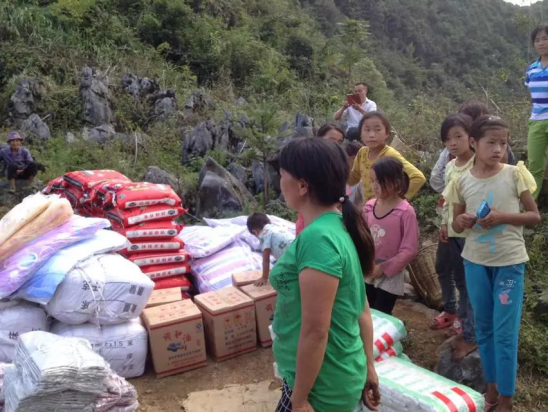 广西都安隆福一村庄发生特大火灾
