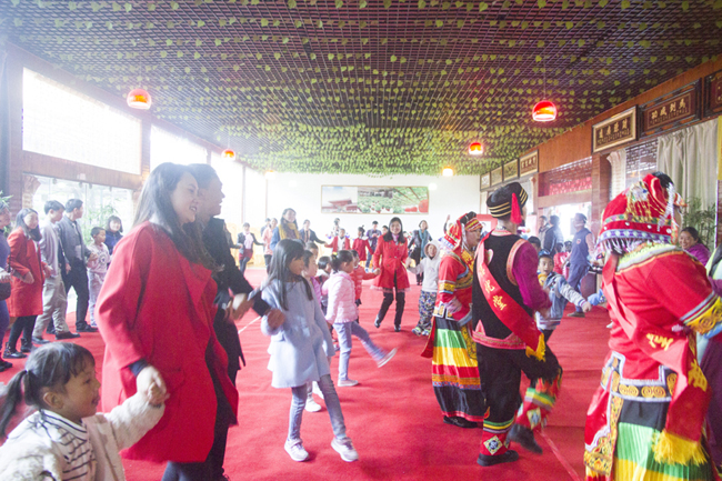 中国关工委社区关爱教育活动在云南腾冲举办