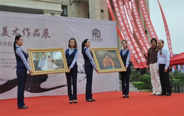 圆梦路上——靳军美术作品展在滑县举办 圆梦路上——靳军美术作品展在滑县举办