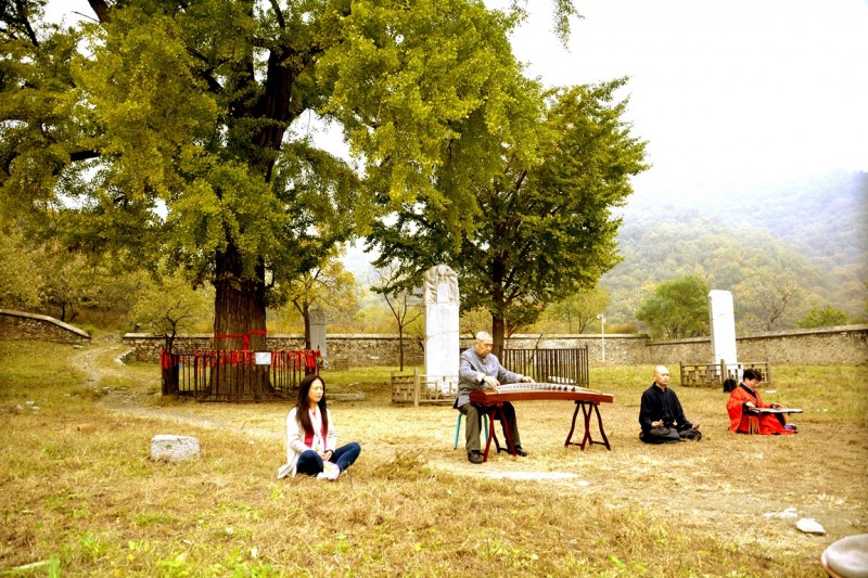 记者摄影家走进房山金祖山风景区釆风