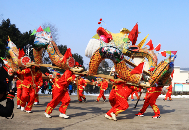 铜陵 龙灯开光降祥瑞，移风易俗新农林