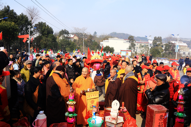 铜陵 龙灯开光降祥瑞，移风易俗新农林