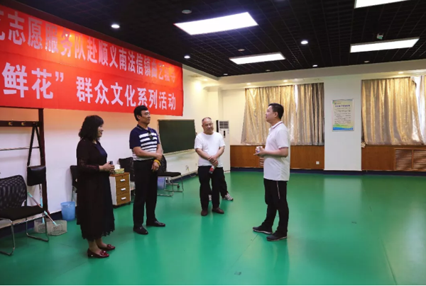 到人民中去!艺术家下基层受热捧 到人民中去!艺术家下基层受热捧