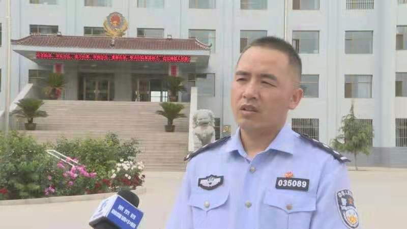 铁骨柔情担道义  忠诚奉献铸警魂——好民警谢武东