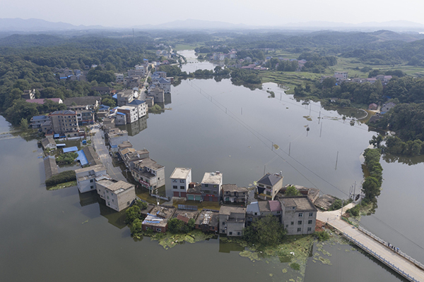 外洪内涝 江西鄱阳湖沿岸村镇变泽国