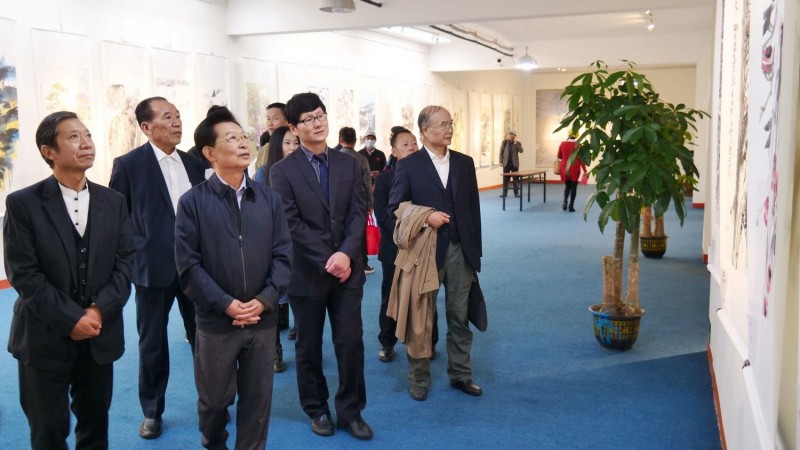 全球华人书法大展暨中国徐悲鸿画院成立30周年国际水墨画邀请展在京开幕