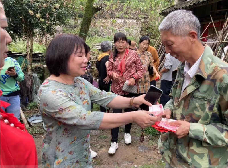 九九重阳节慈孝万里行爱心公益活动