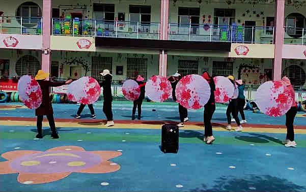 舞出风姿，绽放风采——湖北英山县孔家坊乡中心幼儿园教师舞蹈培训