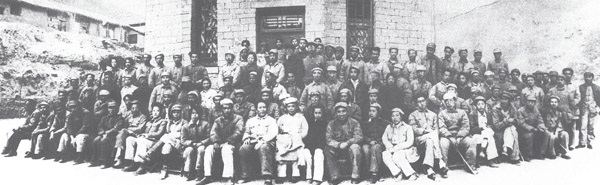 致敬《在延安文艺座谈会上的讲话》发表80周年诗34首 致敬《在延安文艺座谈会上的讲话》发表80周年诗34首