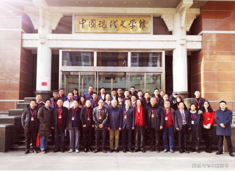 致敬《在延安文艺座谈会上的讲话》发表80周年诗34首 致敬《在延安文艺座谈会上的讲话》发表80周年诗34首