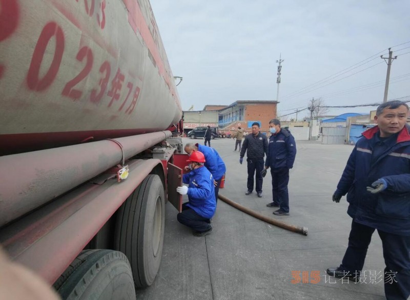 中石化安阳公司组织成品油运输车辆检查 中石化安阳公司组织成品油运输车辆检查