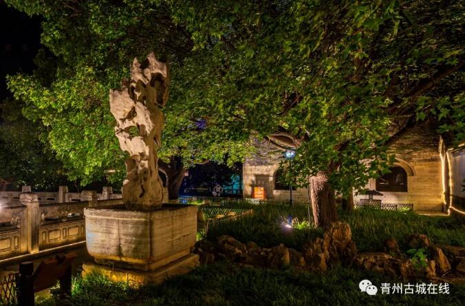 走进这座明清时期的偶园,去拥抱夜幕下的温柔 走进这座明清时期的偶园,去拥抱夜幕下的温柔