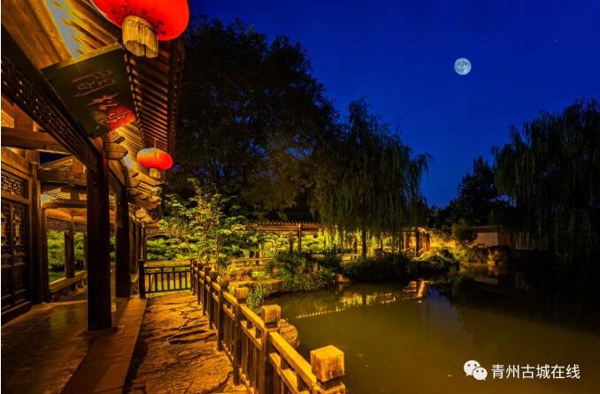走进这座明清时期的偶园,去拥抱夜幕下的温柔 走进这座明清时期的偶园,去拥抱夜幕下的温柔