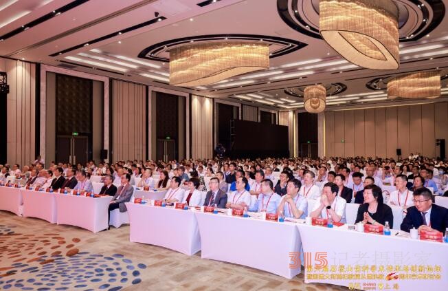 第六届石筱山伤科学术传承与创新论坛暨国医大师施杞教授从医执教60周年学术研讨会召开 第六届石筱山伤科学术传承与创新论坛暨国医大师施杞教授从医执教60周年学术研讨会召开