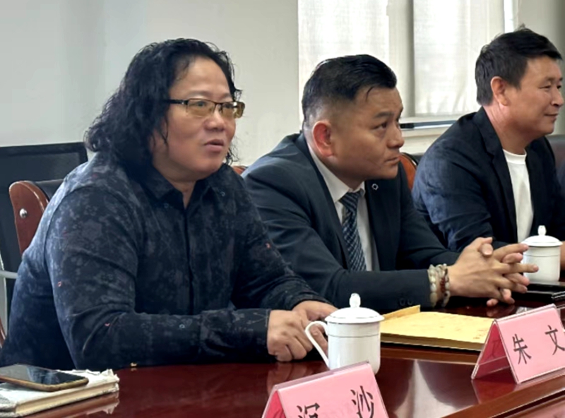 中国香港好莱坞影视艺术协会同吴良村共同打造文旅成功签约