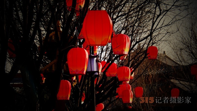 “辰龙闹春”——红红火火的红灯笼 “辰龙闹春”——红红火火的红灯笼