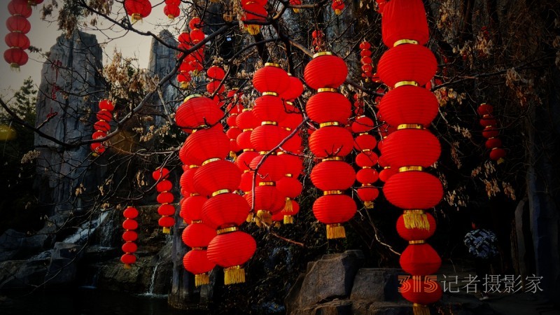 “辰龙闹春”——红红火火的红灯笼 “辰龙闹春”——红红火火的红灯笼