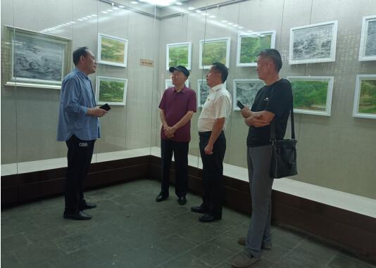 香港卫视总台国际书画研究院携手多家机构举办“墨润济南”艺术作品展