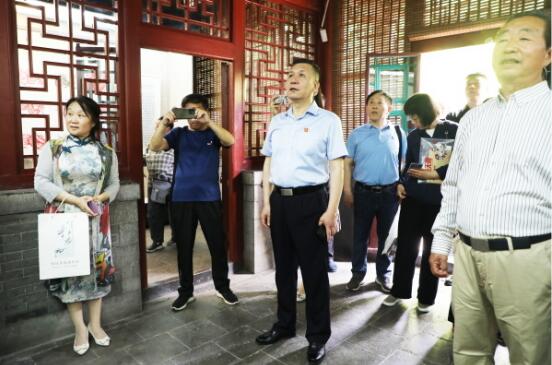 香港卫视总台国际书画研究院携手多家机构举办“墨润济南”艺术作品展