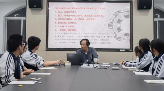 诗人作家、书法家靳新国谈写作的奥秘