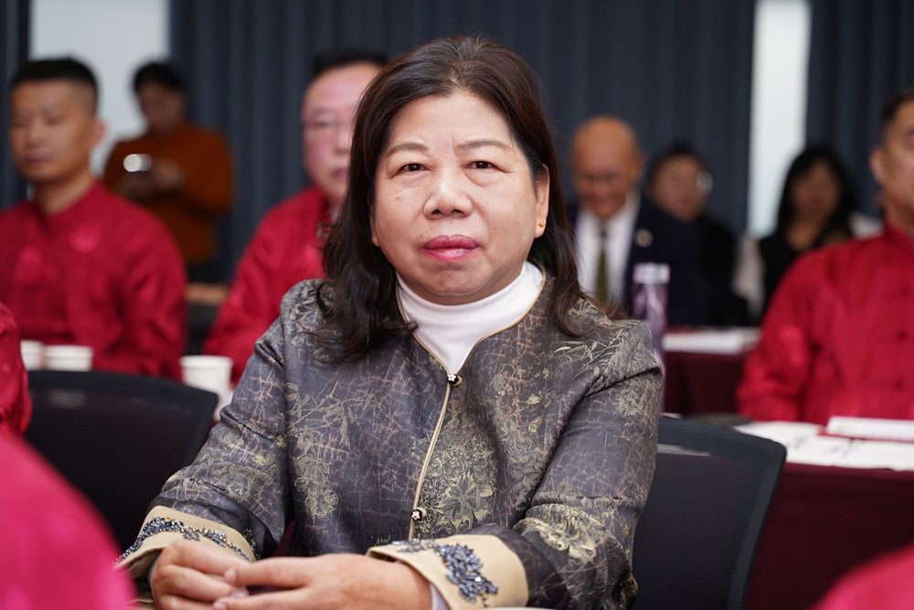 山西杏花国宾酒业携手红墙御医胡维勤,共促养生酒文化传承创新 山西杏花国宾酒业携手红墙御医胡维勤,共促养生酒文化传承创新